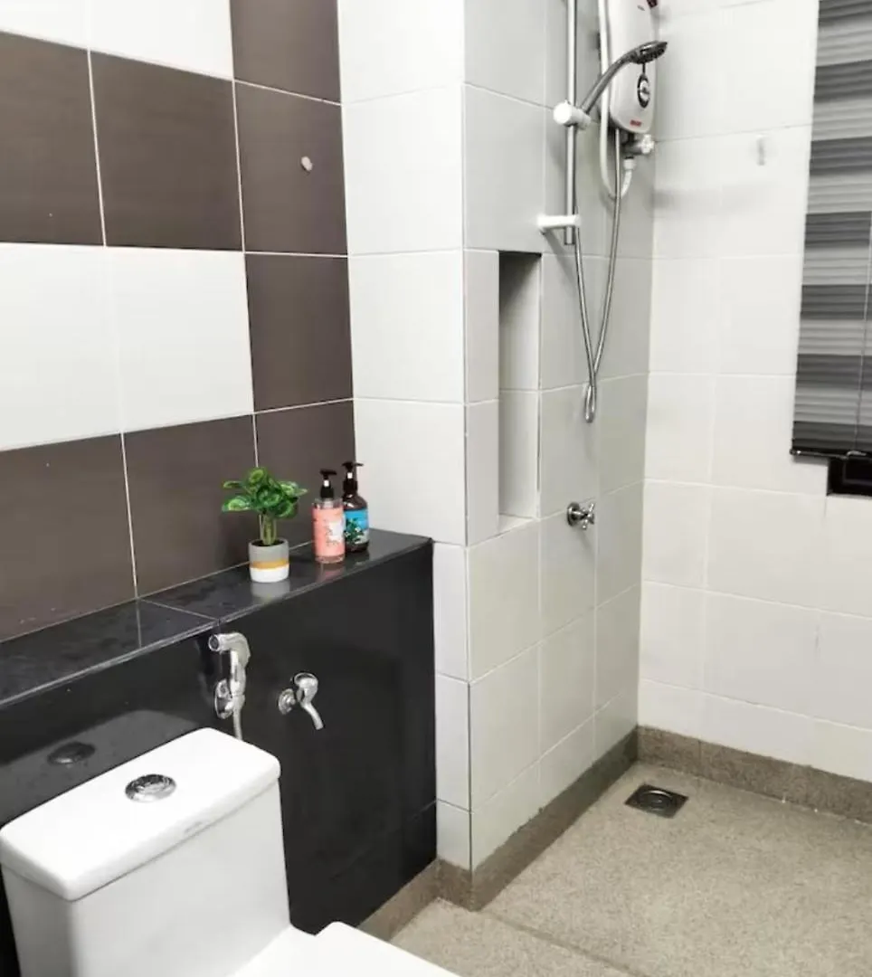 Jb Austin Regency Simple And Tidy 5Pax Plus 1 Johor Bahru Lägenhet