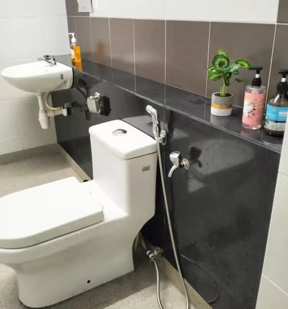 Jb Austin Regency Simple And Tidy 5Pax Plus 1 Johor Bahru 0*,